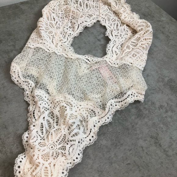 Victoria’s Secret high neck one piece - Picture 4 of 7